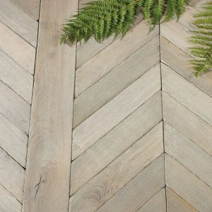 Parquet Pose en Fougère vieux gris largeur 70 mm par chêne de l'est